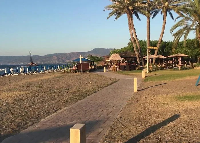 Seafront Escape In Latchi