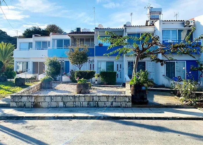 Seafront Escape In Latchi